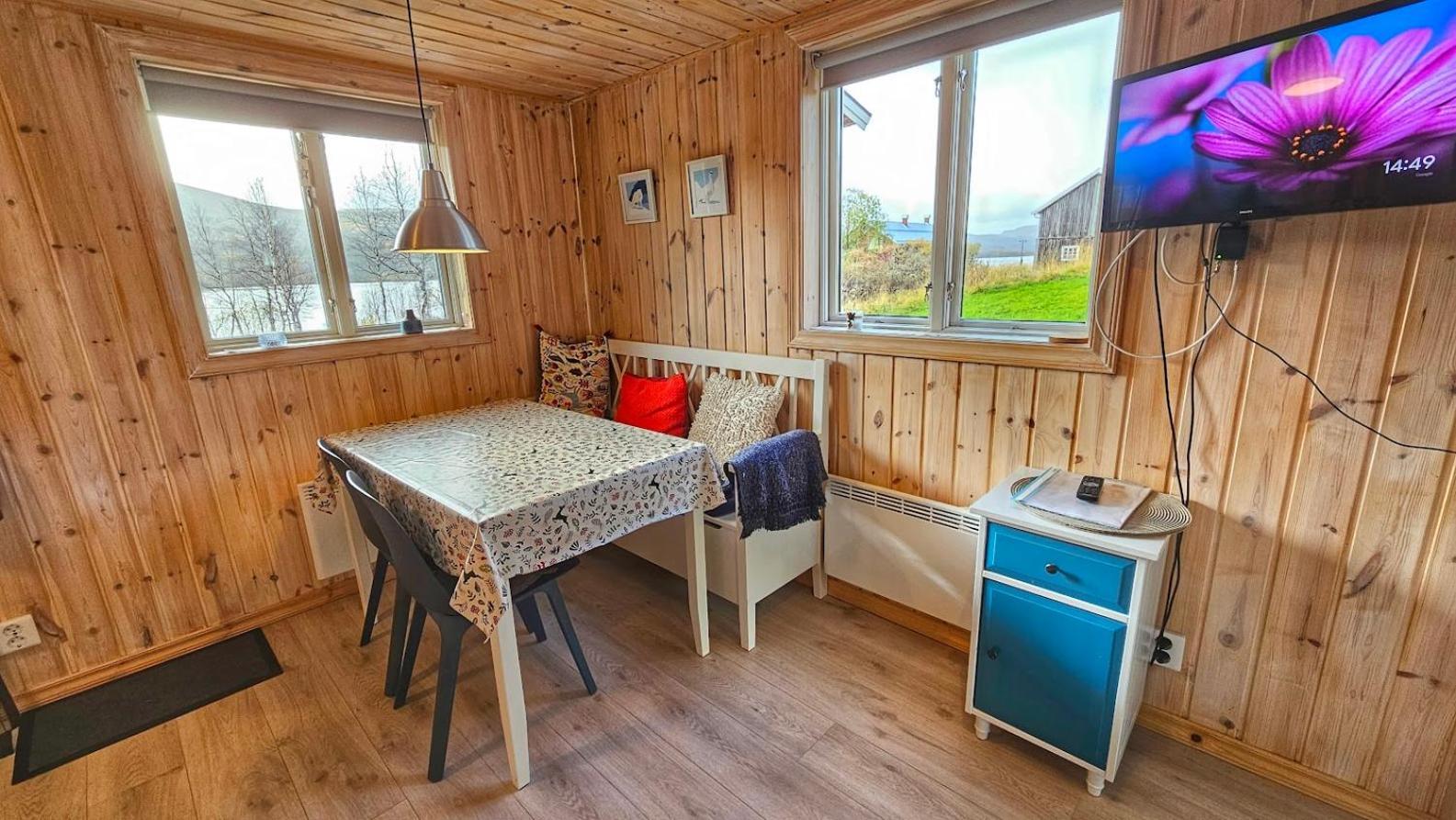 Fjallnaes & Apartment